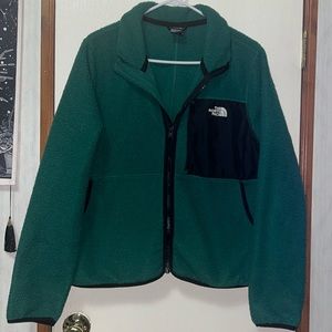 Green North Face 💚✨